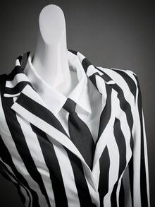 SHEIN ICON Women's Halloween Goth Style Black & White Striped Fitted Blazer Jacket And Flared Pants Suit, Autumn/Winter,Fall Tall Two Pieces Set Striped Two Pieces Set 2 Pieces Pant Sets Woman Black And White - Black and White - View 11