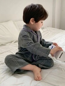 Bộ đồ ngủ 2 món họa tiết kẻ caro phong cách Hàn Quốc cho bé trai mùa thu đông - Xám - Xem 4