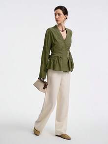 Aalyst 女士橄榄绿色 V 领系腰长袖衬衫，优雅法式风格，适合办公室、商务、休闲装 - 綠色 - 查看 5