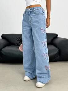 Tween Girls Fall Y2K Light Stonewashed High Waist Baggy Straight Leg Jeans With Butterfly Cute Bowknot Embroidered,Suitable For Daily Travel, Outdoor, Home, Brunch, Tea Party, Commute, Airport Wear,Girls Autumn Fall Clothes Outfits,Tween Girl Back To School Homecoming Kawaii Clothes, Bow Jeans, Jeans With Bows, Bowknot Jeans, Pink Bow Jeans Baggy Jeans For Girls,Baggy Jeans With Bows, Bow Embroidered Jeans Winter
