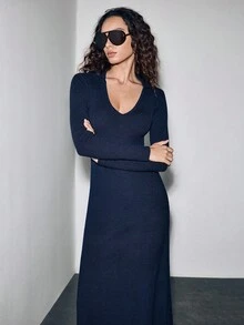 Lumivelle Elegant Solid Color V-Neck Long Sleeve Fitted Maxi Knit Dress - Royal Blue - View 1