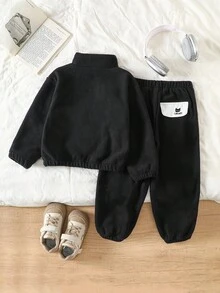 Genkimix Kids 2 件套小男孩宽松毛茸茸夹克 + 宽松运动裤黑色对比套装 - 黑色 - 查看 2