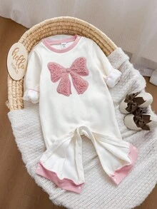 SHEIN 新生女婴可爱蝴蝶装饰长袖加厚羊毛连体衣，秋冬