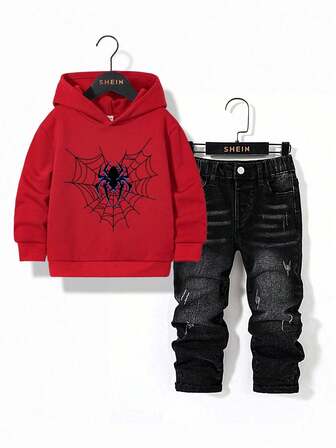SHEIN Conjunto de 2 piezas para niños pequeños: sudadera roja con gráfico de araña con aspecto de mezclilla y jeans negros desgastados y rotos de tela elástica ajustada para el otoño/invierno