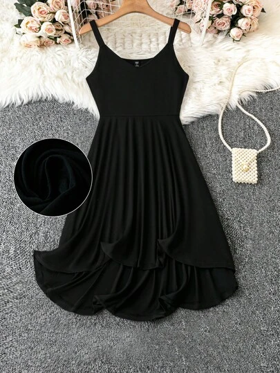 SHEIN Clasi 大尺碼女士純色細肩帶連身裙