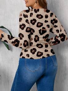 EMERY ROSE Camiseta de cuello cuadrado de talla grande con estampado de leopardo minimalista y casual - Multicolor - Ver 2