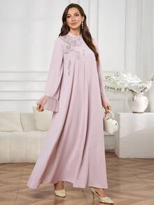 Al Najma 女式立领纯色喇叭袖时尚3D花卉装饰阿拉伯风格连衣裙 - 藕粉色 - 查看 3