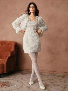 SHEIN Unity 优雅水钻流苏仿皮草蕾丝串珠拼接女式短款夹克 - 杏色 - 查看 7