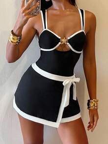 Bonvoyette 2 件套女士纯色撞色镂空连体泳衣 + 沙滩罩裙，时尚度假风格 - 黑與白 - 查看 1