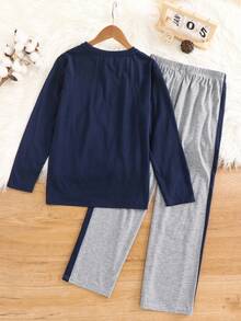 SHEIN 2 件套青少年男孩圆领长袖口袋 T 恤和撞色裤子睡衣套装 - 藍色 - 查看 2
