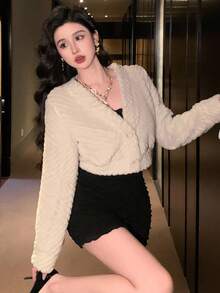 DAZY 女士秋冬蓬松夹克，厚实保暖内衬，金属纽扣装饰，宽松休闲优雅常规外套 - 米色 - 查看 4