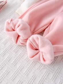 Cozy Pixies 2 件套女婴字母印花柔软针织圆领长袖运动衫和松紧腰裤套装 - 彩色 - 查看 5