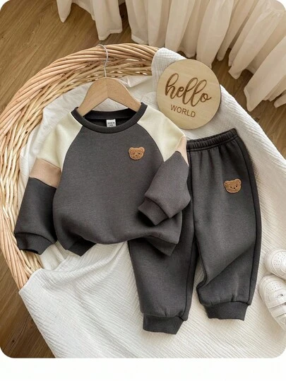 Fashion Design For Baby Boys, Versatile And Cute Casual Cartoon Pattern Animal Elements Contrast Color Long-Sleeved Trousers Sweatshirt And Pants Set 2-Piece, Versatile Fluffy Contrast Color Sports Suit 2-Piece, Baby Boy And Toddler Newborn Fashion Suit, Suitable For Indoor And Outdoor, Daily Use, Sports, Play, Party, Photo Shoot, Vacation, Festival In Autumn And Winter Seasons Fall