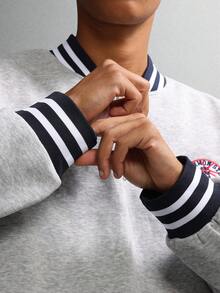 SUMWON Sudadera con media cremallera, ajuste corto, con detalles de ribete de estilo universitario, logo, cuello y puños acanalados. Ropa de estar en casa casual para otoño e invierno, diseño clásico de moda urbana - Gris Claro - Ver 4