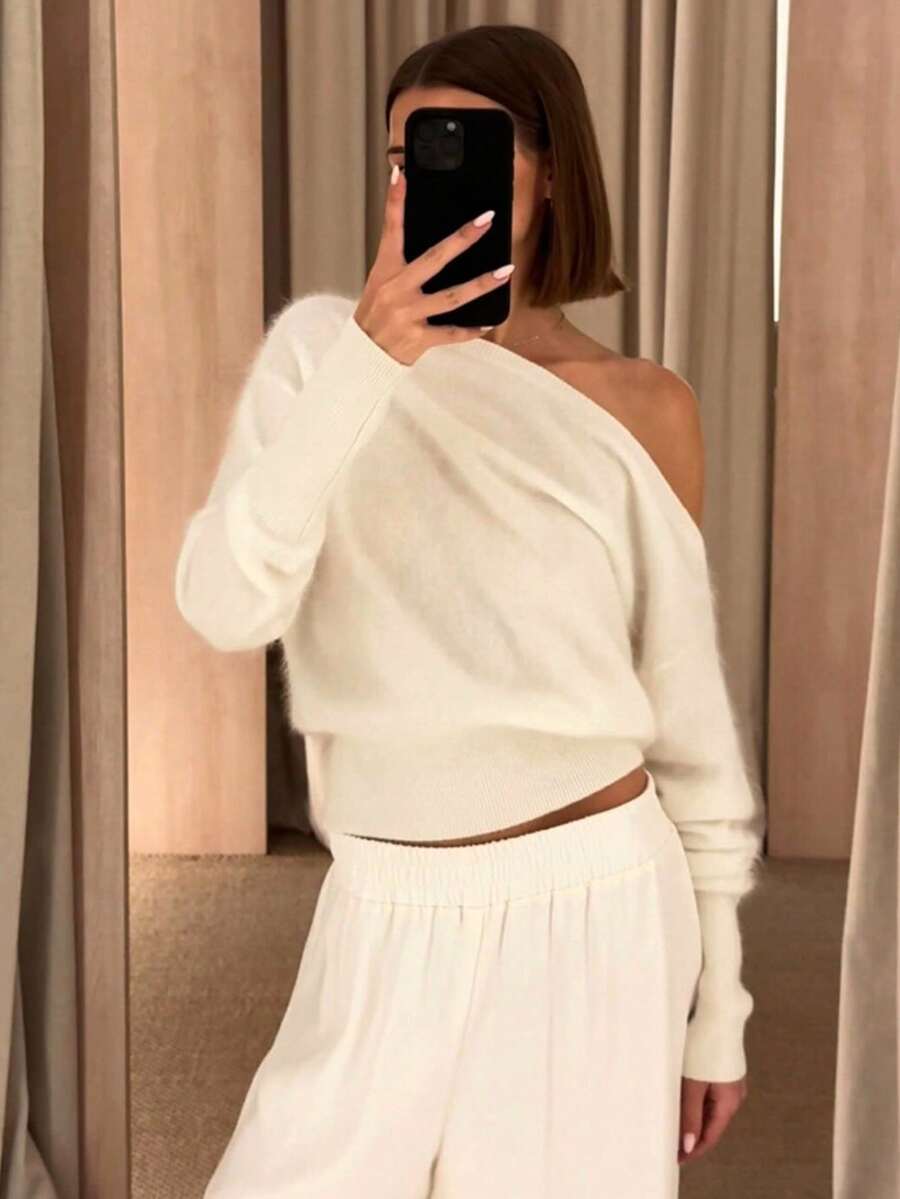 Siren Gaze Beige Slouch Shoulder Loose Knit Sweater, Casual For Trips, Spring/Autumn/Winter