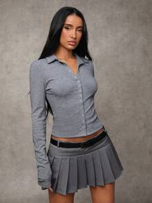 SHEIN BAE Váy ngắn xếp ly phong cách đại học tối giản màu xám trơn quần short thắt lưng trang trí, mùa thu cho nữ, đi chơi, trở lại trường - Xám - Xem 3