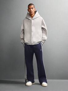 SUMWON 喇叭形慢跑裤，侧边饰带细节，优质冬季休闲服，舒适阔腿街头风长裤，饰有品牌标志设计，纯色 - 寶藍色 - 查看 3