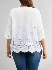 Comfylo 大码女士休闲优雅网纱刺绣V领衬衫，适合秋季穿着，商务休闲，适合办公室、教师等场合，复古风格。 - 白色 - 查看 3