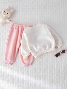 Cozy Pixies 2 件套女婴字母印花柔软针织圆领长袖运动衫和松紧腰裤套装 - 彩色 - 查看 2