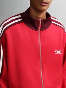 SUMWON Klassische Trainingsjacke mit Retro-Streifendetail, geripptem Kragen, durchgehendem Reißverschluss, athletischem Collegejacken-Stil, Herbst-Winter-Essentiell, lässige Oberbekleidung - Rot - Übersicht 3