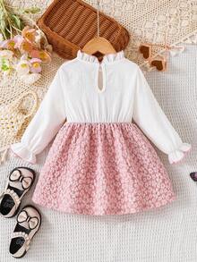 SHEIN Vestido de jacquard con parches florales y moño 3D para niñas, atuendo casual diario, lindo y elegante para vacaciones