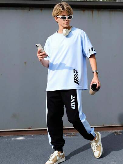 SHEIN 2 件青少年男孩休闲日常舒适印花图案圆领宽松短袖 T 恤和印花撞色直筒裤针织套装