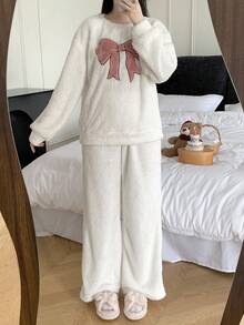 青少年女孩睡衣，1 套女孩毛绒面料蝴蝶图案半开宽松睡衣，冬季、休闲和家居 - 白色 - 查看 5