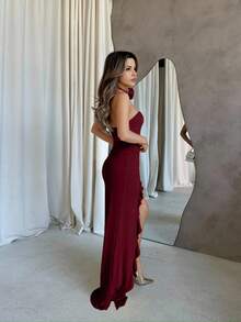 Jemour 夏季海滩度假约会淡黄色露肩褶皱高开叉荷叶边 3D 花卉装饰性感优雅甜美淑女连衣裙 - 酒紅色 - 查看 6