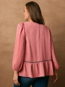 Rosumi Blusa holgada de talla grande para mujer con mangas de farol, bordado hueco y dobladillo con volantes - Rosa coral - Ver 2
