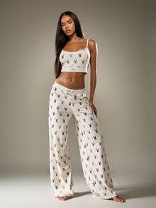 Missguided x Playboy Christmas Printed Cami And Wide Leg Pants With Bunny Logo - Multicolor - View 4