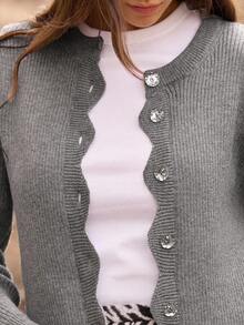 lacRébo 扇形门襟水晶纽扣开衫 春季女装 春夏办公室穿搭 优雅开衫 - 淺灰色 - 查看 6