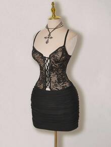 SHEIN ICON Váy ôm sát cơ thể xếp nếp cổ chữ V sâu, chắp vá ren dành cho nữ, gợi cảm - màu đen - Xem 3