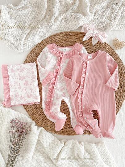 4 件套新生儿花卉印花头带、连脚连体衣、罗纹连体衣和襁褓毯套装，适合所有季节的舒适家居服