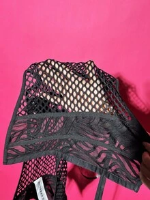Slaydiva Novidade verão 2025, ideal para festas de aniversário, volta às aulas, estilo universitário, uso diário, casual, férias, cruzeiros, praia, banho de sol, viral, streetwear, clube sexy, top cropped feminino com bainha assimétrica, patchwork de malha preta e calça capri de malha com estampa de leopardo, conjunto de 2 peças - Multicolorido - Ver 7