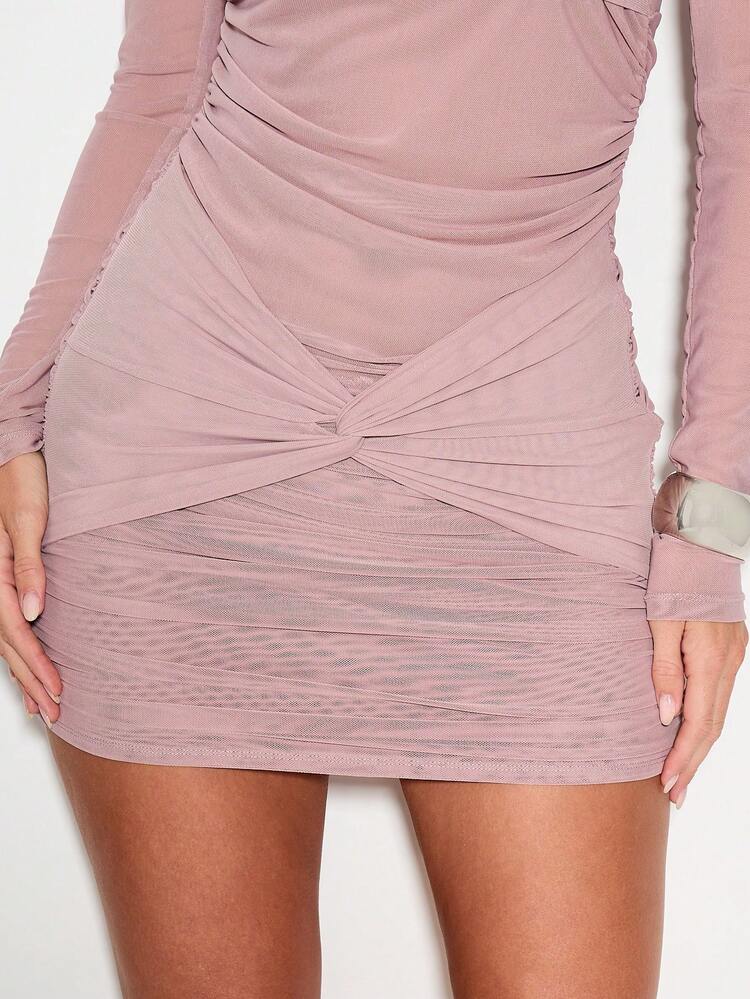 KIZN Minivestido de malla fruncida con detalle retorcido