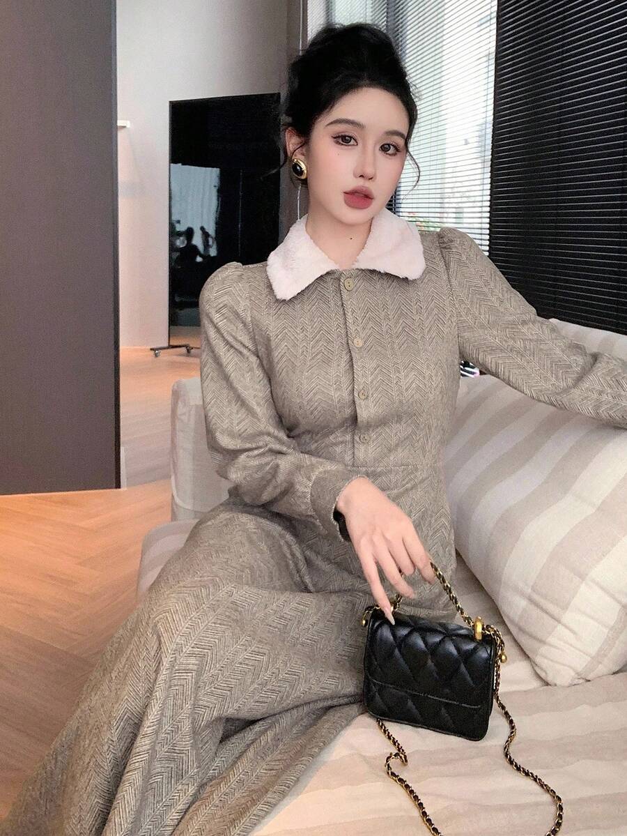 DAZY 女士优雅中长连衣裙,仿皮草领,撞色设计,束腰设计,花卉纹理条纹,保暖衬里,适合秋冬季 - 灰色 - 查看 1