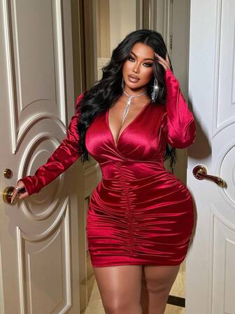 NU&NOW 大码女式深V领褶皱修身性感泡泡袖连衣裙