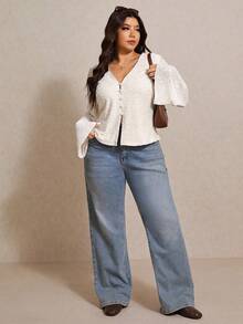 Elaquor Elegantes Große Größen Pendler-Shirt mit einfarbigem Jacquard-Muster und Glockenärmeln - Aprikosenfarben - Übersicht 3