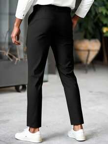 Manfinity Mode 男士商务休闲风，INS上搭配了一款性价比超高的特色裤装。腰部系带设计，适合商务通勤、宴会和日常穿着。也是送给男朋友或老公的理想礼物。男士纯色抽绳腰商务休闲正装裤，休闲裤，老款风格 - 黑色 - 查看 4