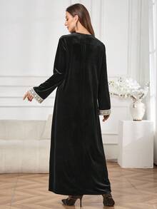 Al Najma Women's Contrast Collar & Cuff Long Sleeve Arabic Style Dress