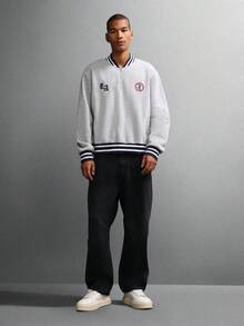 SUMWON Sudadera con media cremallera, ajuste corto, con detalles de ribete de estilo universitario, logo, cuello y puños acanalados. Ropa de estar en casa casual para otoño e invierno, diseño clásico de moda urbana - Gris Claro - Ver 5