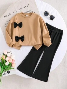 SHEIN 2件組少女針織圓領休閒衛衣與喇叭褲套裝，母女與姐妹款，家庭度假與假期穿搭，法式可愛優雅甜美復古時尚，適合休閒日常與學校穿著，聖誕節、棕色、萬聖節，秋冬衣著 - 卡其色 - 查看 6
