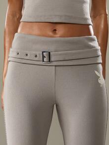 Missguided x Playboy 棉质罗纹喇叭裤，带翻折腰带和带扣细节的开叉下摆喇叭裤 - 灰色 - 查看 4