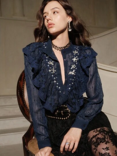 Anewsta Savoree 复古浪漫通勤约会雪纺3D网眼蕾丝荷叶边手工不对称水晶领长袖衬衫，宝石蓝