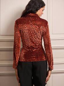 lacRébo Áo sơ mi nhung in họa tiết da báo, kiểu dáng rộng rãi, cài cúc phía trước, thích hợp cho nữ, mùa xuân hè, đi làm hoặc đi chơi. - Đỏ - Xem 2