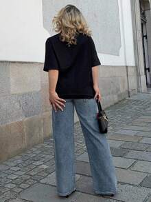 Jeta Ari 纯色宽松口袋休闲百搭宽松牛仔裤 - 淺色水洗藍 - 查看 2