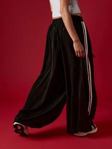 MISSGUIDED Contrast Stripe Satin Joggers Wide Leg Palazzo Pants With Elastic Waistband For Casual Comfort - Black - View 2