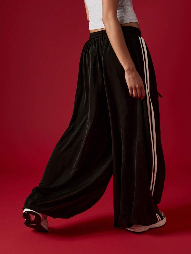 MISSGUIDED Contrast Stripe Satin Joggers Wide Leg Palazzo Pants With Elastic Waistband For Casual Comfort