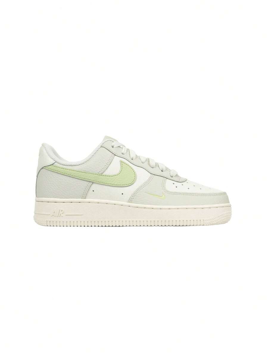 Nike 空军一号 '07 女款运动鞋 幻影/浅骨色/浅军绿色/橄榄绿 Aura IB3881-001 - 幻影/輕骨/輕軍/橄欖光環 - 查看 1