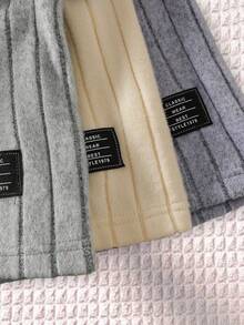 SHEIN Playful Pals 3 Stücke Baby-Outfit-Set, inklusive elastisch geripptem Oberteil und Hose, 2 Stücke Anzug, warm und dick für den Frühling, schicke Unisex-Outfits für Herbst/Winter